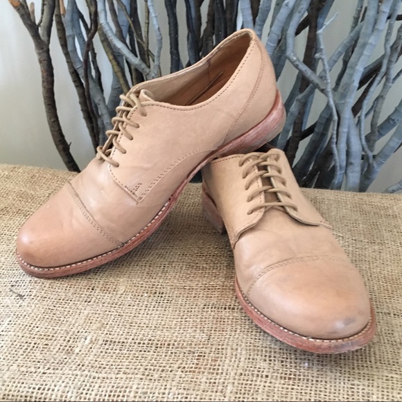 Frye Shoes - FRYE Erin Leather Lug Oxfords